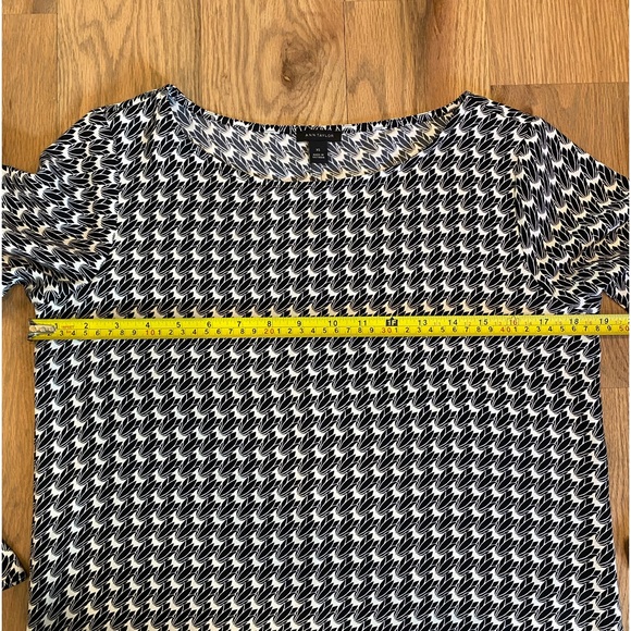 Ann Taylor Floral Geometric Black/White Print Pullover Blouse in XS - Picture 11 of 14